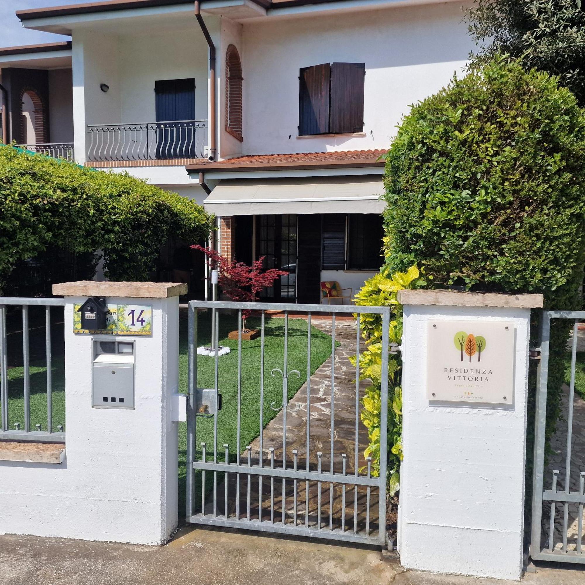 Residenza Vittoria Villa Bagnolo San Vito ภายนอก รูปภาพ